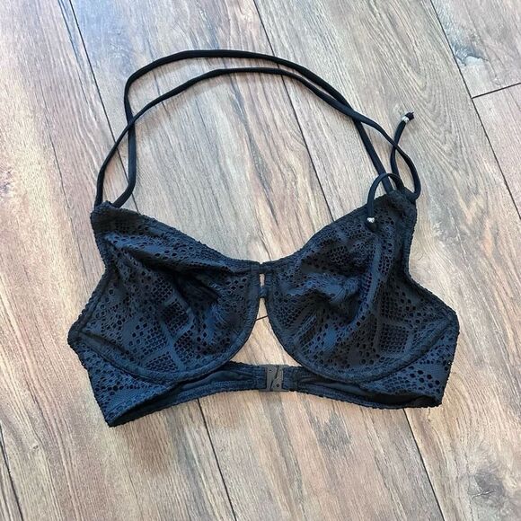 Freya Sundance Halter Bikini Top Black Crochet Lace Woman Size 38D NWOT - Picture 2 of 8